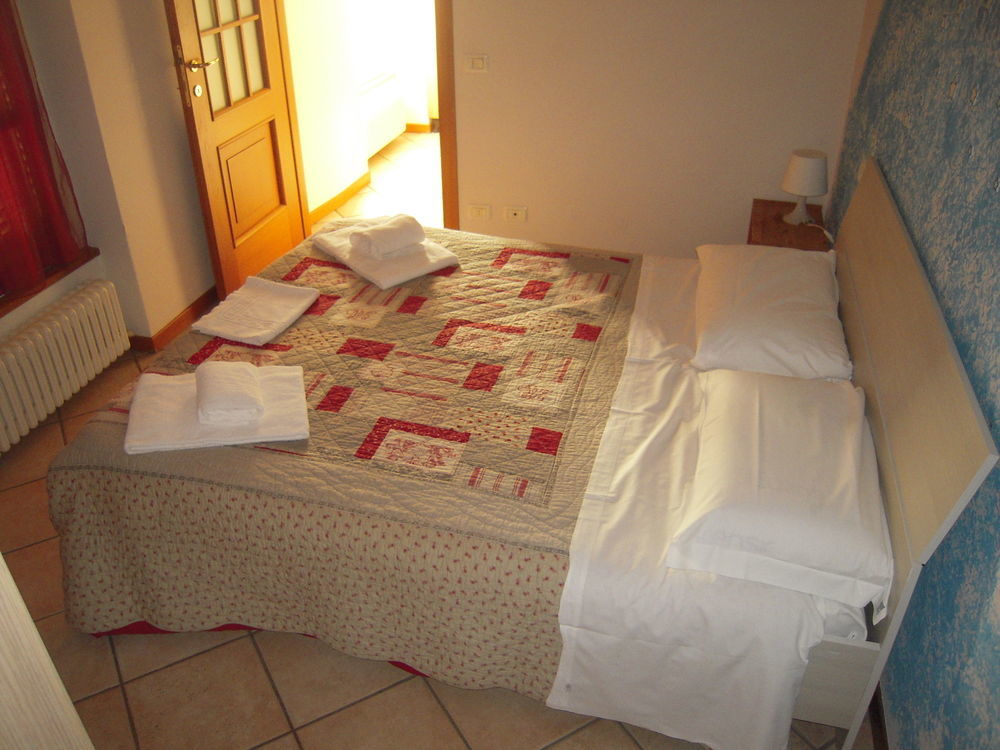 Bed And Breakfast Al Viale Papa Giovanni Bergamo Buitenkant foto